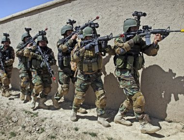 Αφγανιστάν: Αιματηρή μάχη με πάνω από 200 Ταλιμπάν νεκρούς